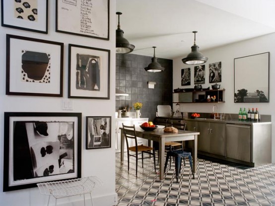 graphic-black-and-white-kitchen-design-554x415